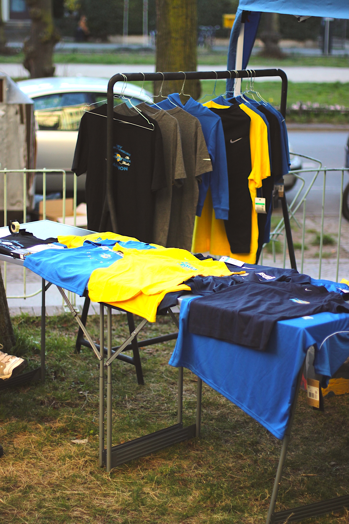 Merchandise Stand beim Hermut Weber Cup